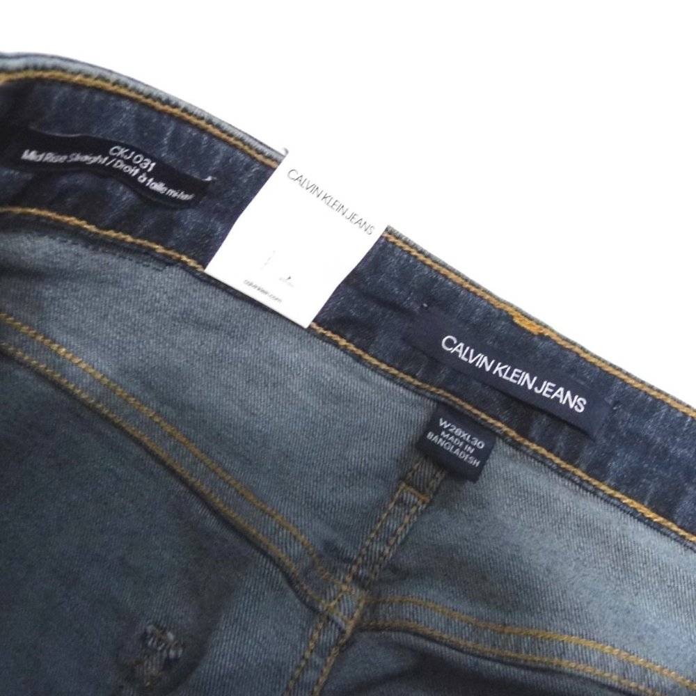 Calvin Klein Straight Women 28 x 30 Jeans NWT - Picture 10 of 12
